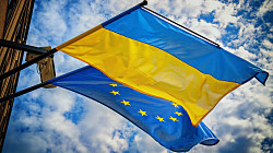 Еврокомиссия запросила чрезвычайные полномочия, чтобы конфисковать 210 млрд евро российских резервов