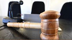 Суд в Мюнхене приговорил к тюремному сроку главного обвиняемого по делу о шпионаже на Россию и подготовке диверсий. Еще двух фигурантов приговорили к условным срокам.