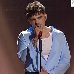 Певец Олли — победитель фестиваля в Сан-Ремо