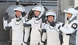 SpaceX отложила полет экипажа, который должен был заменить астронавтов NASA на МКС