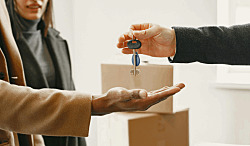 Новая жилищная политика Трампа позволяет учитывать арендную плату при одобрении ипотеки.