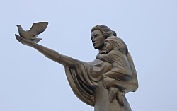 В Сибири открыли памятник, дискредитирующий российскую армию