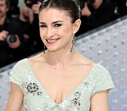 Анна Винтур назначила Хлою Малль руководителем редакционного отдела американского издания Vogue