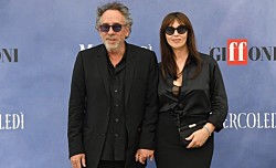 Моника Беллуччи и Тим Бертон объявили о расставании