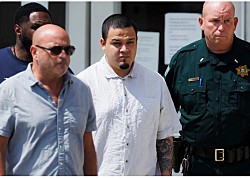 США добиваются депортации Килмара Абрего Гарсии в Уганду после того, как он отказался от предложения о признании вины по делу о контрабанде людей.