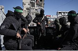 В Газе ХАМАС готов передать свое оружие палестинской администрации, "если оккупация закончится".