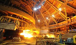 «Кризисные тенденции нарастают». Одна из крупнейших сталелитейных компаний России сообщила об обвальном падении прибыли и спроса