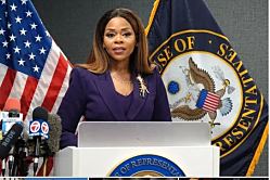 КОНГЕССВУМЕН ИЗ ФЛОРИДЫ ПРИКАРМАНИЛА $5 МЛН ПОХОРОННЫХ ДЕНЕГ ФОНДА ПОМОЩИ FEMA.