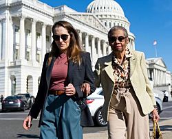 Полиция: у демократов в Палате представителей обнаружены ранние признаки слабоумия