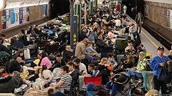 появились сообщения о заморозке Пентагоном части поставок вооружений Киеву.