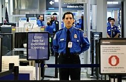 Американские сотрудники авиабезопасности, остававшиеся на своих местах без зарплаты во время шатдауна, получили по $10 тысяч от государства