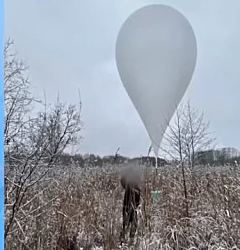 Шары с контрабандными сигаретами из Беларуси снова летят в Литву и Латвию