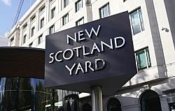 Великобритания: три человека арестованы по подозрению в шпионаже в пользу России