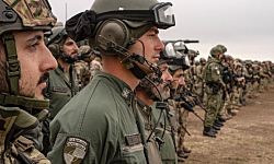 В НАТО приготовили план переброски 800 тысяч военных к границам России