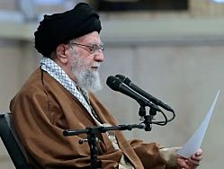 Аятолла Хаменеи прячется от ударов Израиля в бункере