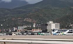 Трамп: Небо над Венесуэлой "следует считать закрытым"