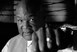 Умер американский боксер Джордж Форман