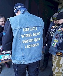 Женщины могут различить 348 оттенков губной помады, но нормального мужика от плохого — никогда.