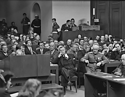 крысы уже побежали с тонущего корабля