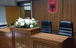 Албания: обвиняемый убил судью во время слушания дела