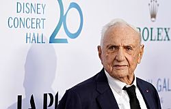 Легендарный архитектор и дизайнер Фрэнк Гери скончался в возрасте 96 лет