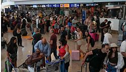 Масштабный IT-сбой нарушил работу авиалиний, банков и компаний по всему миру