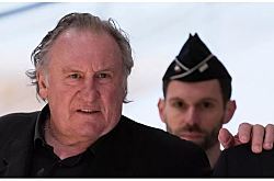 Звезд просят прикрыться. На Каннском фестивале запретили наготуЗвезд просят прикрыться. На Каннском фестивале запретили наготу