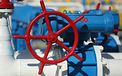 ЕС не будет покупать нефть и газ у России даже после завершения войны против Украины, - еврокомиссар