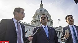 Трамп помиловал демократа Генри Куэльяра