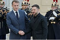 Зеленский   в Париже обсудит мирный план Трампа c  Макроном