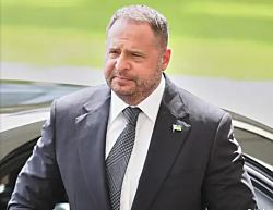 Ермак после отставки заявил, что идет на фронт