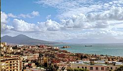 Неаполь отмечает 2500-летие и переживает туристический бум, который меняет город