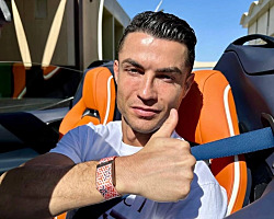 Криштиану Роналду заключил новый контракт. 40-летний футболист заработает рекордные деньги