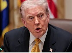 Президент США помиловал почти 80 соратников, которые могли быть причастны к попыткам манипулировать итогами выборов в 2020 году.