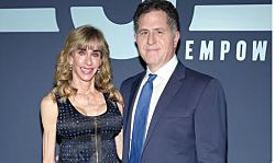 Майкл и Сьюзан Делл пожертвовали 6,25 миллиарда долларов, чтобы побудить семьи претендовать на «счета Трампа»