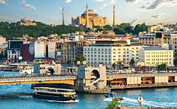 Круизный лайнер с россиянами на борту не пустили в Стамбул