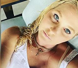 Вирджиния Джуффре избита и изнасилована премьер-министром: Мемуары