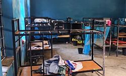 В Нигерии боевики похитили из школы более 300 учениц