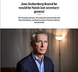 Зеленский в первый день полномасштабного вторжения РФ просил НАТО остановить российские авиаудары, но получил отказ,