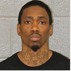 Житель Северной Каролины, обвиняемый в убийстве, был арестован 40 раз