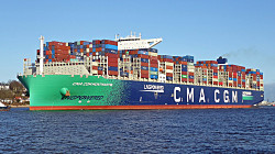 Одна из крупнейших контейнерных компаний мира возобновила перевозки в Россию впервые с начала войны