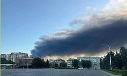 Пять человек погибли, не менее 13 пострадали в результате российских обстрелов Украины за последние сутки.