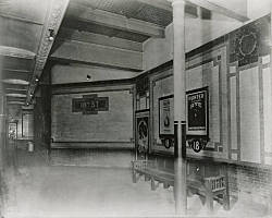 В самом центре Манхэттена под землей осталась забытая станция. 